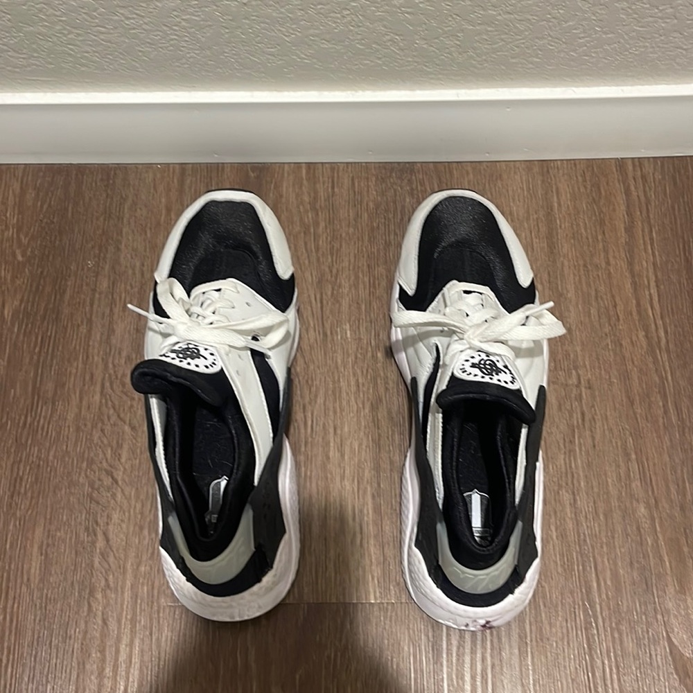 Nike Huraches - Picture 3 of 3